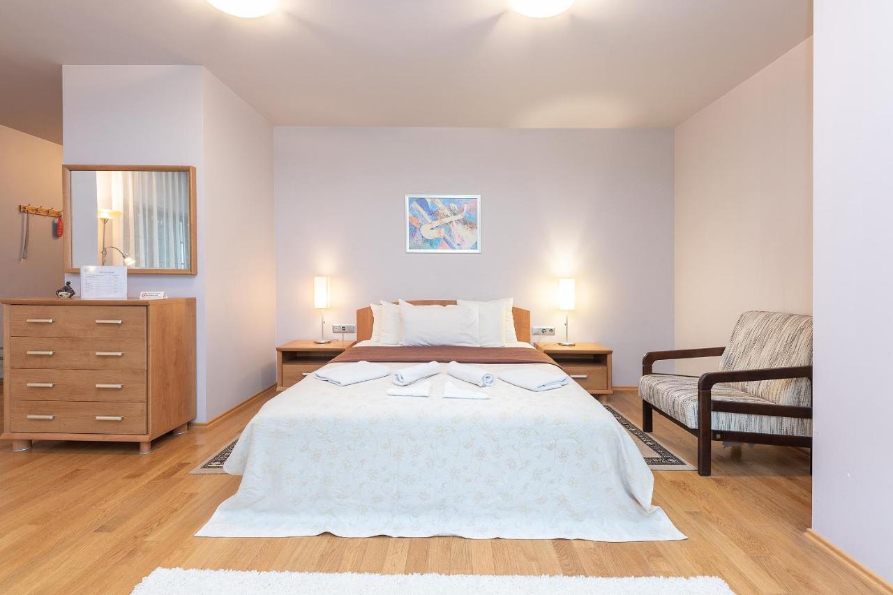 Room In Guest Room - Valensija - Large Suite Jūrkalne エクステリア 写真